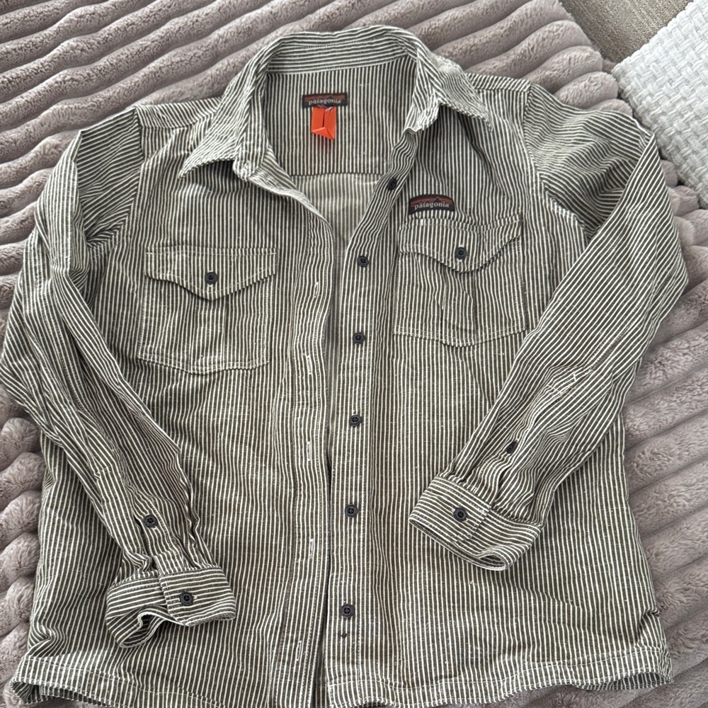 Patagonia Black and White Striped Button-Up Shirt